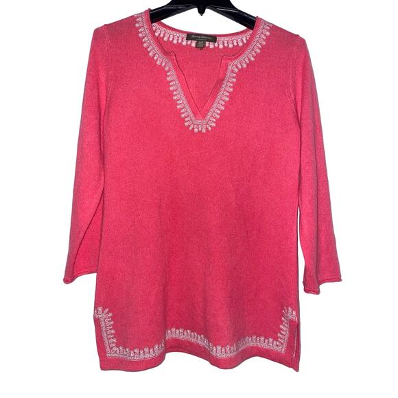 Tommy Bahama size Small Cashmere Pineapple Embellished Pullover V Neck Sweater - Picture 1 of 9